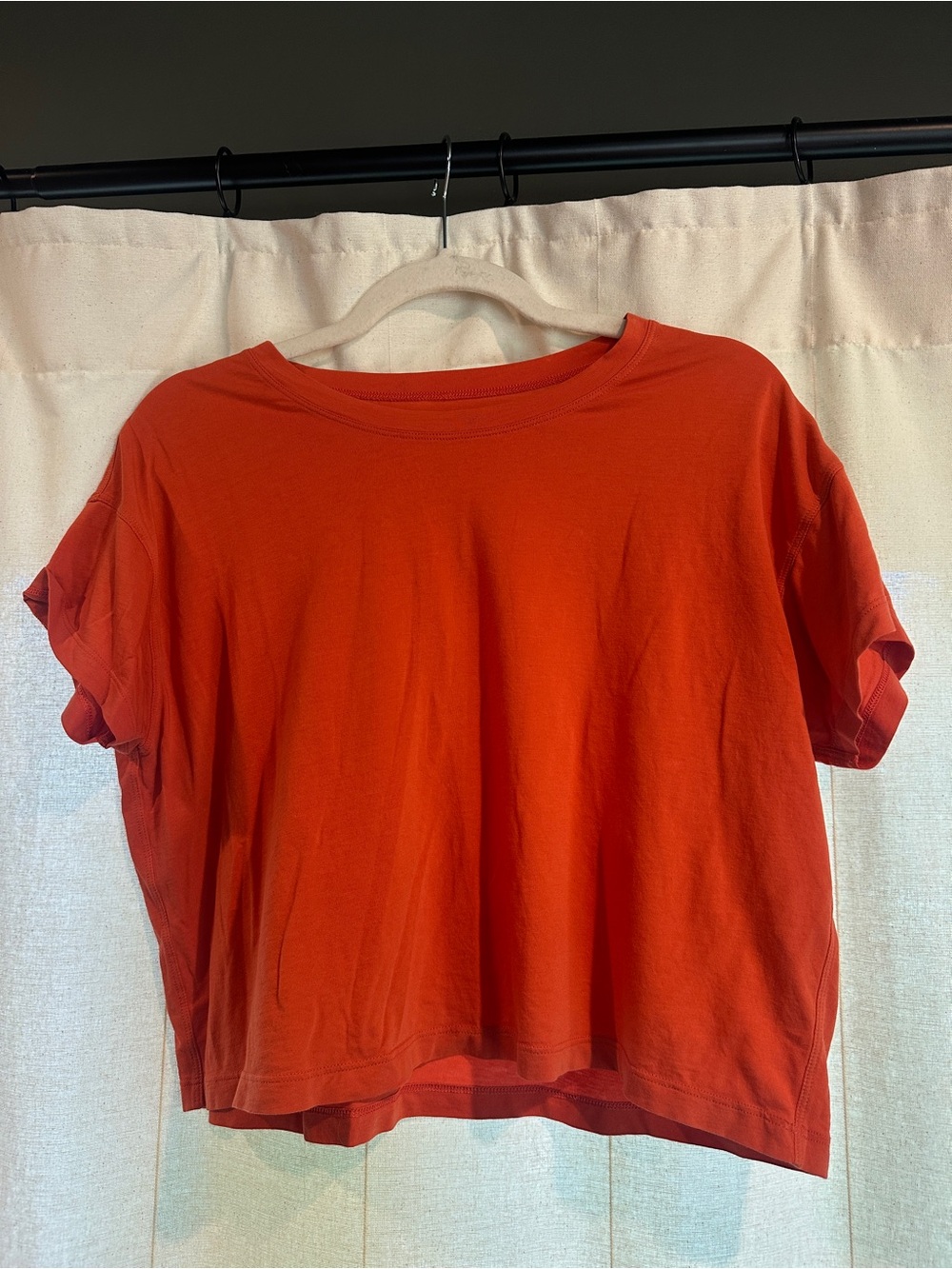Lululemon crop top